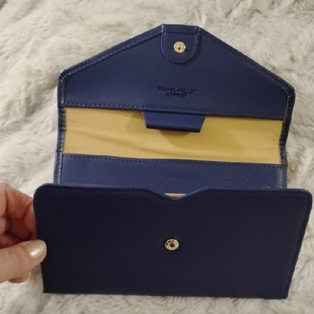 Chic Navy Blue Women's Clutch Organizer Or Passport Agenda Holder - Picture 9 of 10